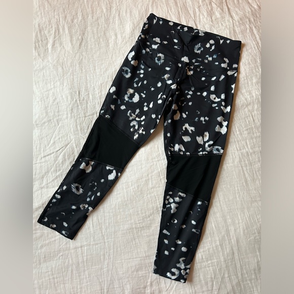 Varley Cheetah Print Capris Leggings - Picture 1 of 10